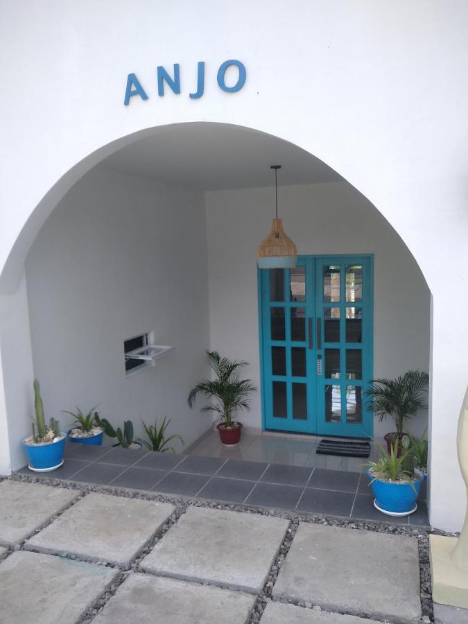 Anjo Maumere Hotel & Restaurant Exterior foto